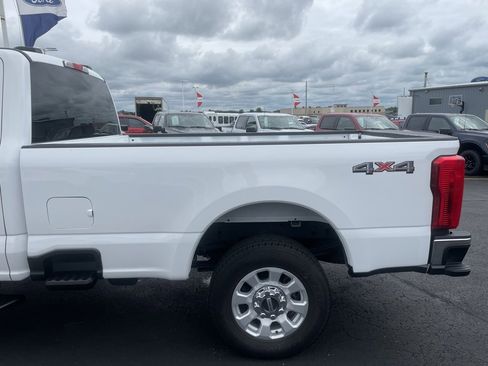 Used 2024 Ford F250 XLT image 37