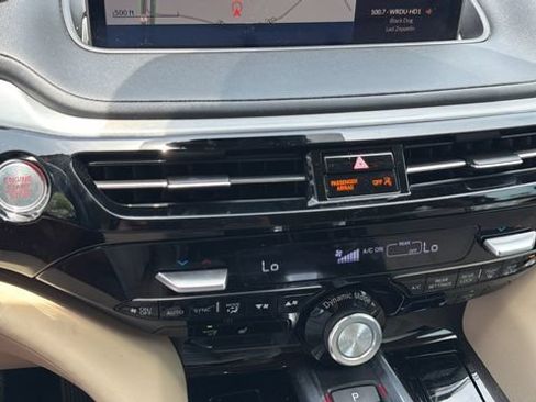 Used 2023 Acura MDX FWD w/ Technology Package image 27