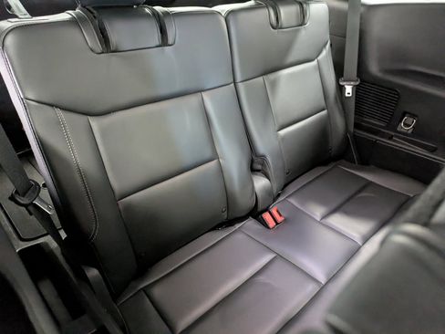 Used 2022 Ford Explorer XLT w/ Equipment Group 202A image 26