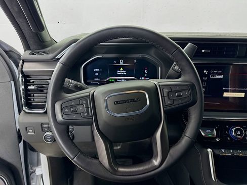 Used 2024 GMC Sierra 2500 Denali Ultimate w/ Max Trailering Package image 12
