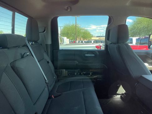 Used 2022 Chevrolet Silverado 2500 LT w/ Convenience Package AWD/4WD image 8