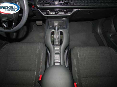 Used 2024 Honda HR-V LX image 29