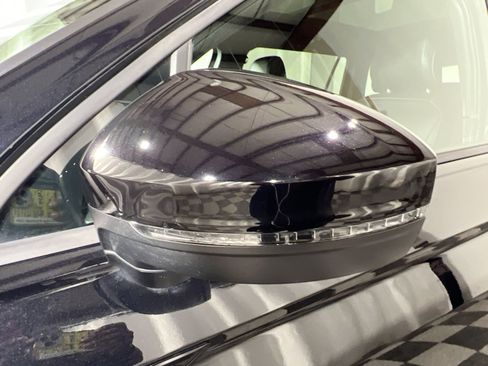 Used 2024 Volkswagen Tiguan SE R-Line image 14