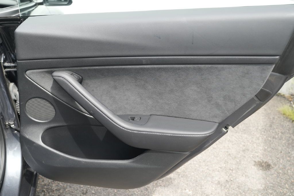 Used 2023 Tesla Model 3 Standard Range RWD image 37