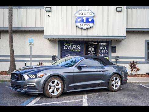 Used 2016 Ford Mustang Convertible RWD image 1