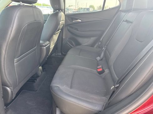 Used 2022 Buick Encore GX Select w/ Sport Touring Package FWD image 9