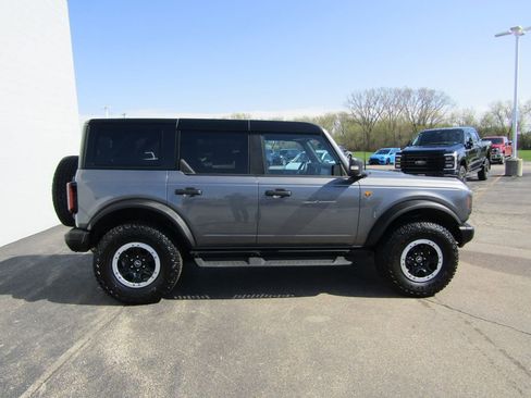 Used 2025 Ford Bronco Badlands AWD/4WD image 8