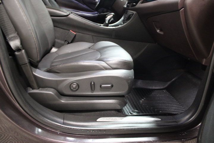 Used 2017 Buick Envision Essence FWD image 27