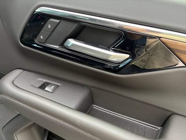 New 2026 Chevrolet Tahoe High Country AWD/4WD image 14