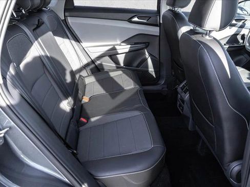 Used 2022 Volkswagen Taos SE image 22