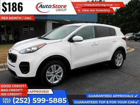 Used 2019 Kia Sportage LX image 2