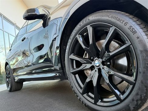 Certified 2023 BMW X7 xDrive40i w/ M Sport Package image 10