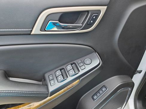 Used 2017 GMC Yukon Denali image 23