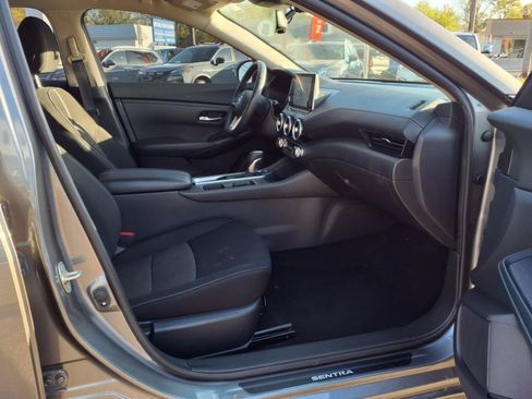 Used 2020 Nissan Sentra SV w/ Electronics Package FWD image 14