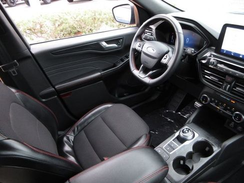 Certified 2024 Ford Escape ST-Line image 21