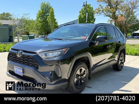 Used 2021 Toyota RAV4 LE AWD/4WD image 2