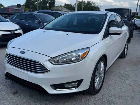 Used 2018 Ford Focus Titanium FWD image 7