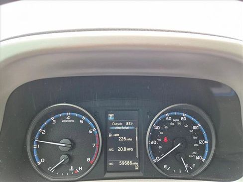 Used 2017 Toyota RAV4 XLE w/ Carpet Mat Package AWD/4WD image 9