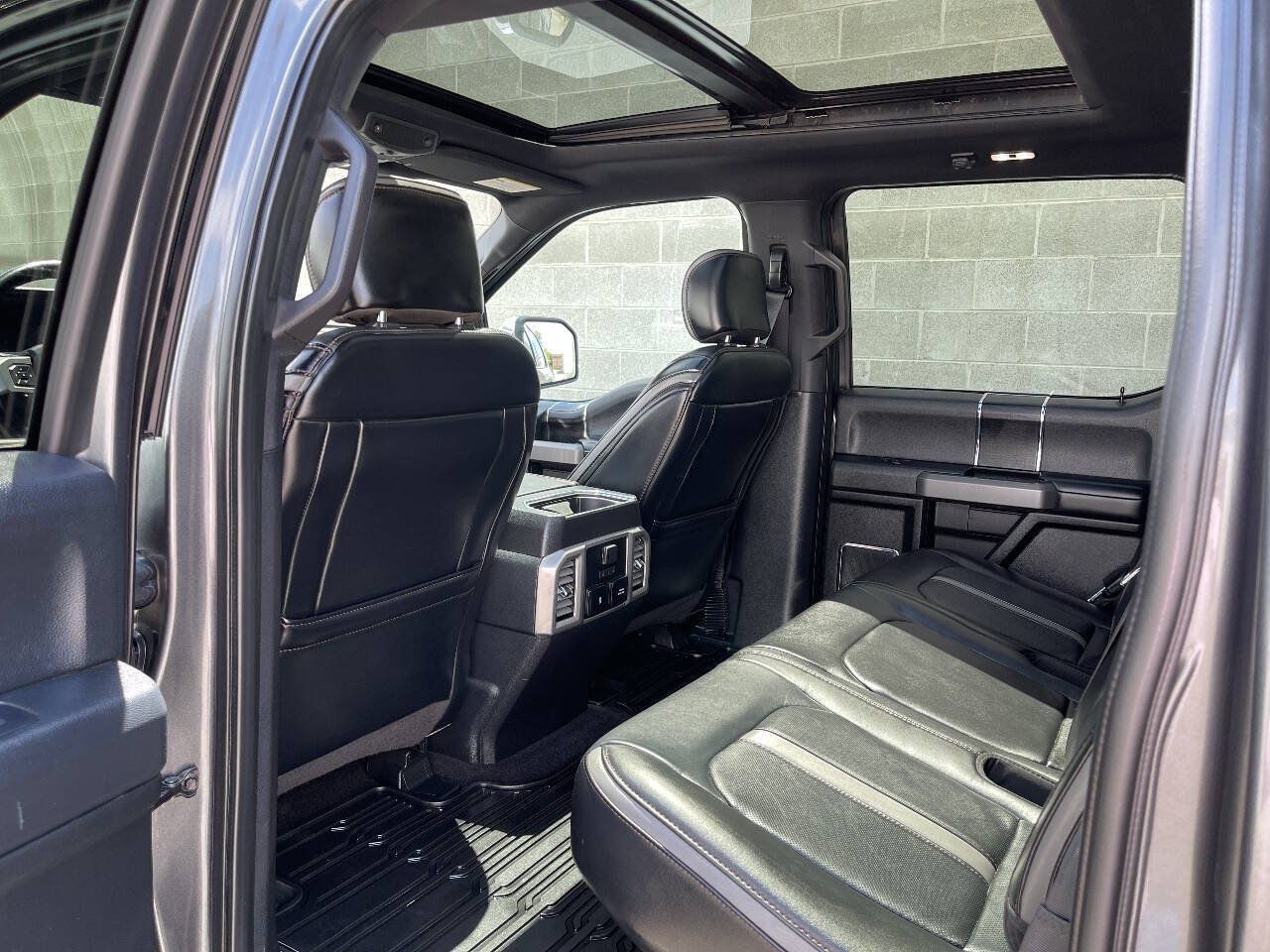 Used 2019 Ford F150 Platinum w/ Max Trailer Tow Package AWD/4WD image 15