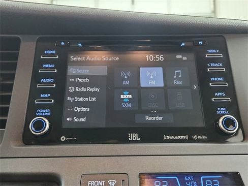 Used 2020 Toyota Sienna Limited Premium image 30