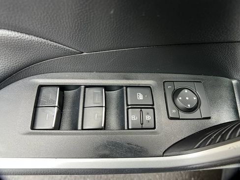 Used 2025 Toyota RAV4 XLE image 12