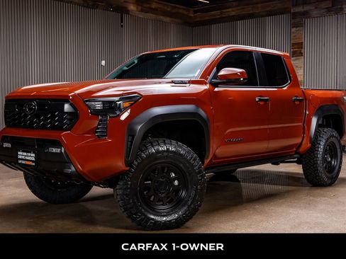 Used 2025 Toyota Tacoma TRD Off-Road image 5