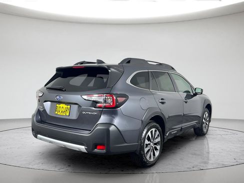 Used 2025 Subaru Outback Limited AWD/4WD image 5