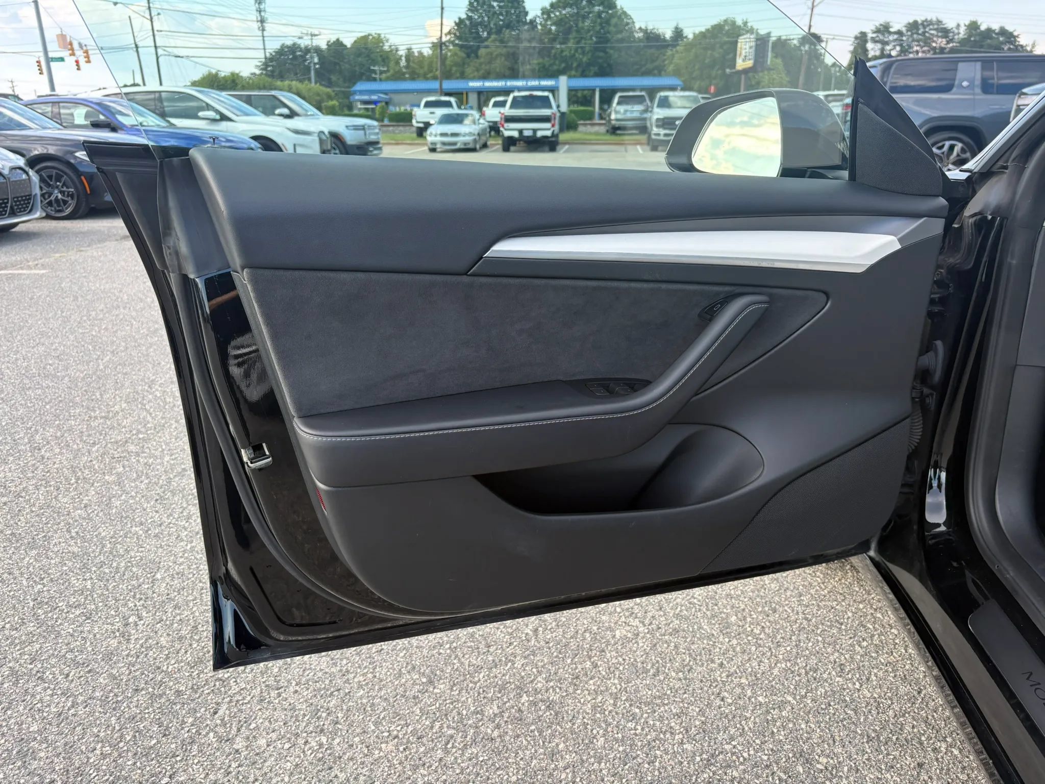 Used 2023 Tesla Model 3 Long Range AWD/4WD image 9