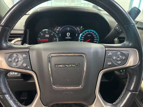 Used 2020 GMC Yukon Denali w/ Denali Premium Package AWD/4WD image 21