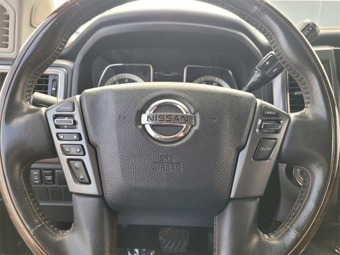 Used 2017 Nissan Titan Platinum Reserve image 21