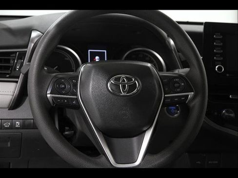 Used 2024 Toyota Camry LE image 7