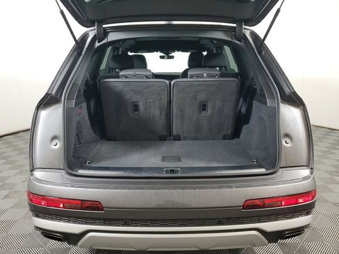 Used 2025 Audi Q7 2.0T Premium w/ Convenience Package image 8