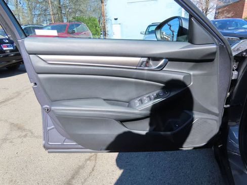Used 2019 Honda Accord LX image 14