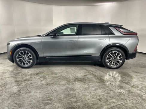 Used 2026 Cadillac Lyriq Sport AWD/4WD image 5