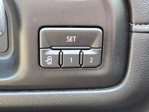 Used 2020 Chevrolet Silverado 3500 LTZ AWD/4WD image 19