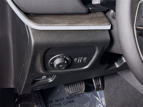 New 2025 Jeep Grand Cherokee L Limited w/ Trailer Tow Package image 5