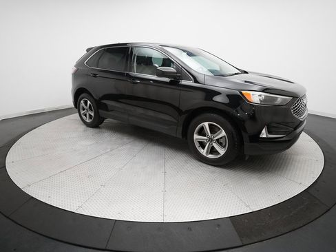 Used 2024 Ford Edge SEL w/ Convenience Package image 12