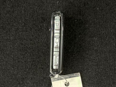 Used 2023 Volvo XC90 B6 Plus image 26