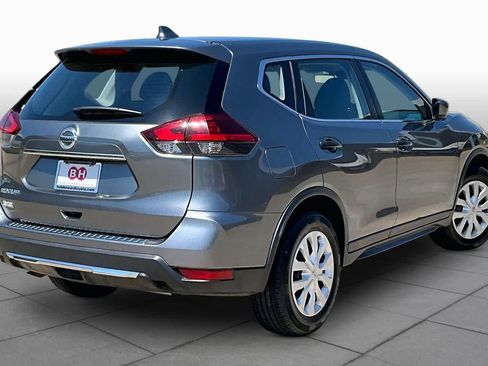 Used 2020 Nissan Rogue S FWD image 12