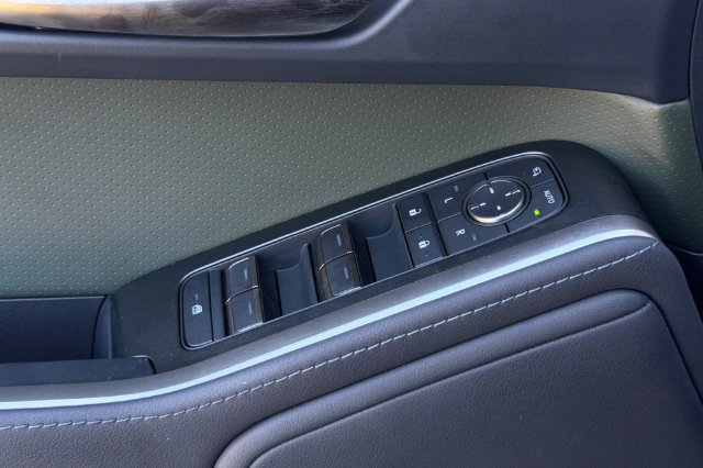 Used 2025 Lexus GX 550 AWD/4WD image 12