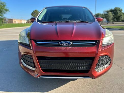 Used 2017 Ford Escape SE FWD image 3