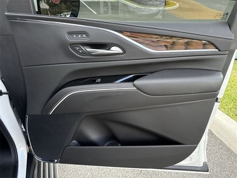 Used 2023 Cadillac Escalade Sport Platinum w/ LPO, ONYX Package image 41