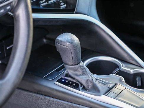 Used 2023 Toyota Camry LE image 19