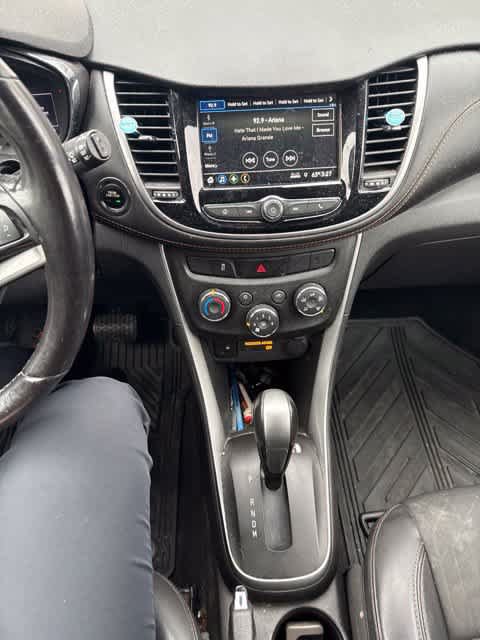 Used 2019 Chevrolet Trax LT w/ LT Convenience Package AWD/4WD image 21