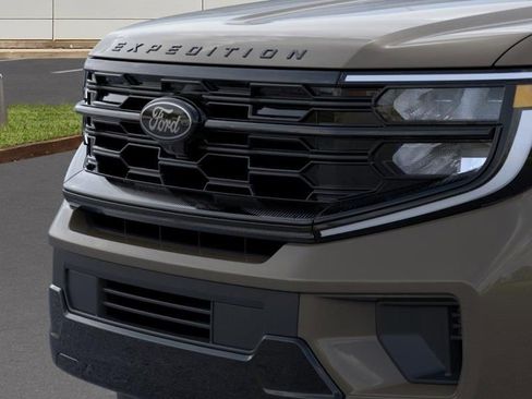 New 2026 Ford Expedition Max Platinum w/ Stealth Appearance Package AWD/4WD image 17