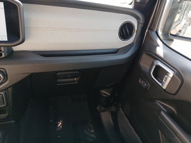 Used 2024 Jeep Wrangler Unlimited Sport AWD/4WD image 31