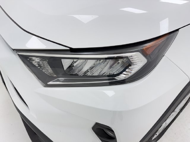 Used 2021 Toyota RAV4 XLE FWD image 6