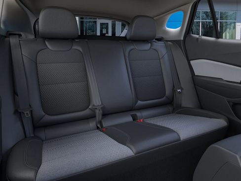 New 2025 Chevrolet Trax LT w/ Driver Confidence Package image 41