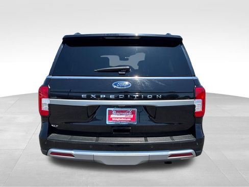 Used 2024 Ford Expedition XLT AWD/4WD image 4
