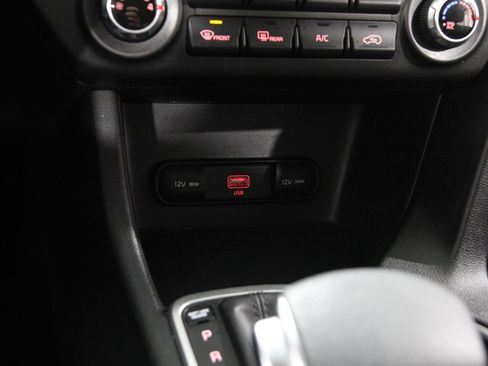 Used 2022 Kia Sportage LX image 13